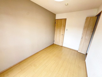 【寝室】 | グラン・コート堺ザビエル公園東 | 【３ＬＤＫの暮らしやすい間取り】子供部屋や趣味のお部屋も作れますね♪現況空家ですので、お忙しい方でもお仕事帰り等にご内覧頂けます♪