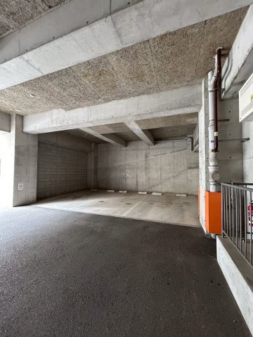 ラヴィール須磨の駐車場