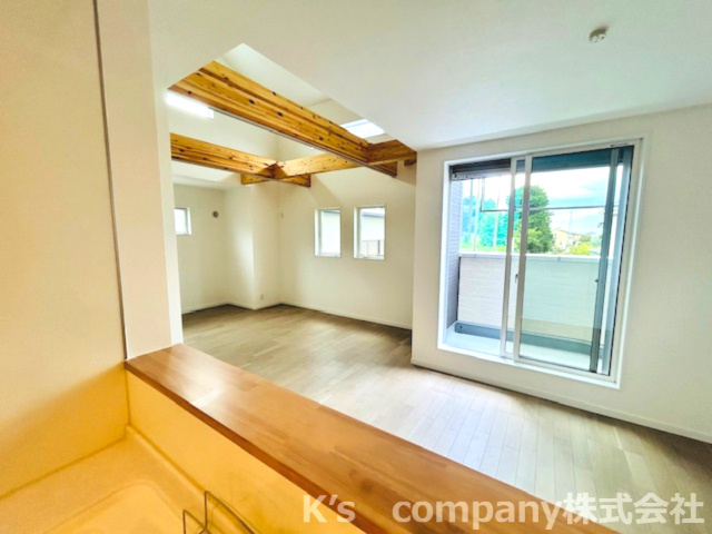 ◎茅ヶ崎市香川5丁目　新築戸建　1号棟のダイニング|明るく、開放的なリビングです♪