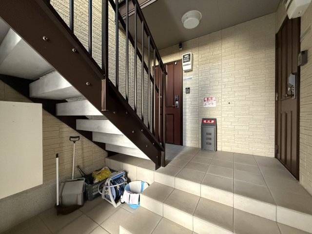 リラ清水丘Ⅰのエントランス