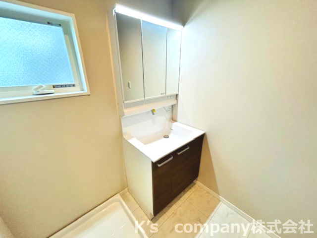 ◎茅ヶ崎市香川5丁目　新築戸建　2号棟の独立洗面台|洗面台は収納力も◎