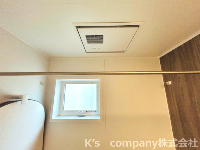 ◎茅ヶ崎市香川5丁目　新築戸建　2号棟の冷暖房・空調設備|雨の日にも安心の浴室乾燥機付き☆