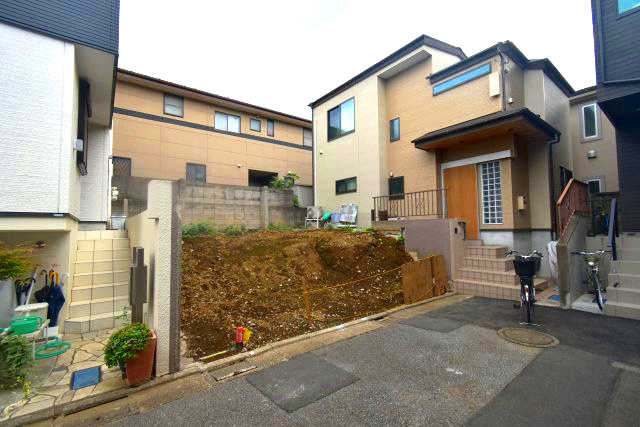 桜台3丁目・建築条件付売地の前面道路含む現地写真