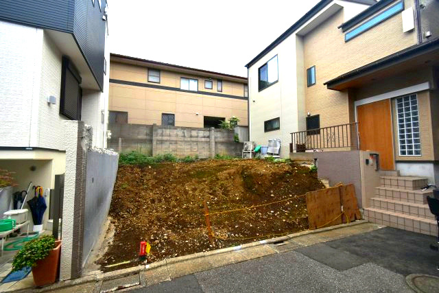 桜台3丁目・建築条件付売地の前面道路含む現地写真