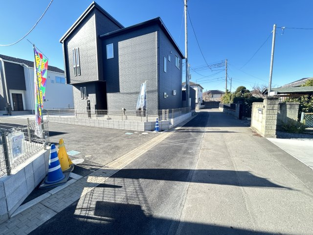 新築　高崎市下小鳥町2期　GRAFARE　１号棟の前面道路含む現地写真|現地写真　北側接道幅員約4ｍ