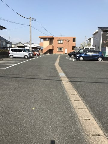 花水木ＫⅠの駐車場|駐車場に車を止められます