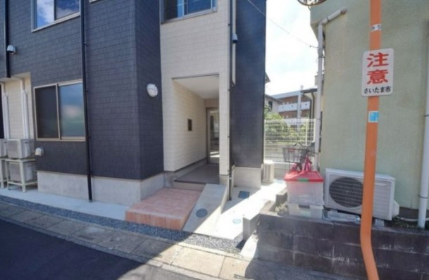 Ａｍｂｏｉｓｅ指扇のエントランス