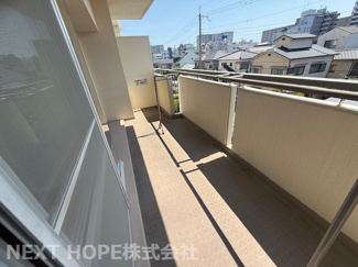 【バルコニー】 | 伊丹パーク・ホームズ | バルコニーは二面ございます♪こちらは西向きバルコニーです！陽当たり良好です！！