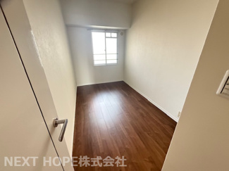 【洋室】 | 伊丹パーク・ホームズ | 洋室4.1帖です♪室内はいつでもご覧いただけます！お気軽にネクストホープ不動産販売までお問い合わせを！！