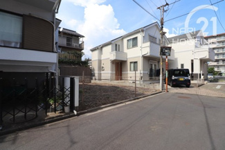 【前面道路含む現地写真】 | 前面道路含む現地写真です