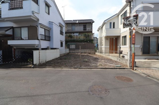 【前面道路含む現地写真】 | 前面道路含む現地写真です