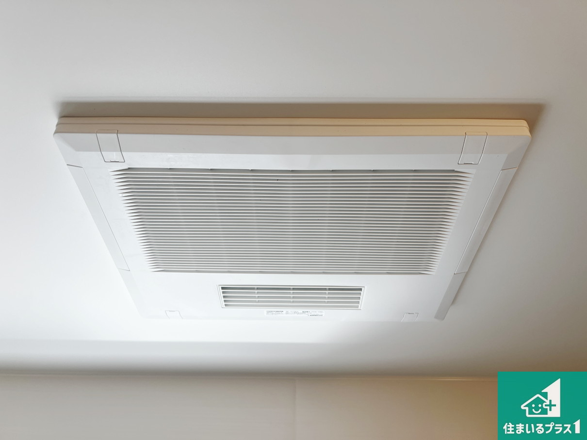 富田林市喜志町　新築一戸建ての冷暖房・空調設備|四季を通して快適なバスライフをお手伝いする浴室暖房乾燥機！浴室の乾燥・暖房・涼風・換気はもちろん、２４時間換気にも対応！