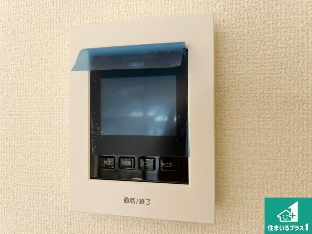 富田林市喜志町　新築一戸建てのセキュリティ|カラーモニターインターホン！声だけでなく来訪者の姿や顔がモニターで確認できるので、小さなお子様がいらっしゃるご家庭でも安心できます！