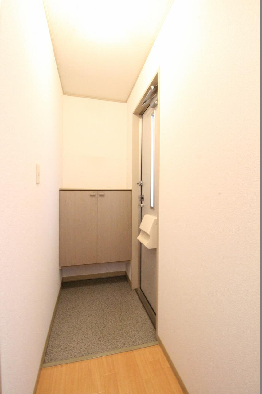 パルティールの玄関|※お部屋により仕様が異なる場合があります。