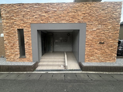 【エントランス】 | リーベ西原 | 毎日通るエントランスはこのようになっています
