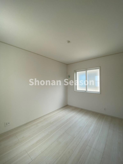 【洋室】 | スペース十分な洋室は、２階には４部屋ございます♪
全室には収納を完備しました。