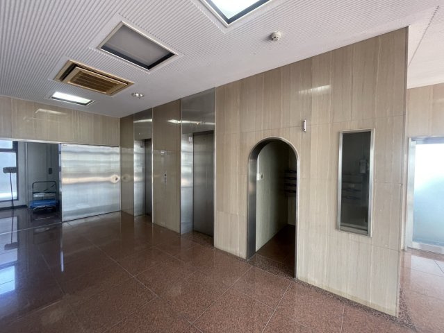 【エントランス】 | マルイチビル | 1F　エントランス