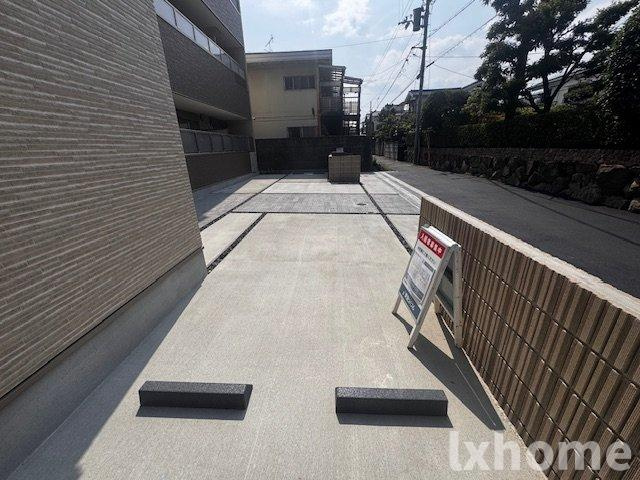 ウェルスクエア茨木駅前の駐車場|駐車場完備です