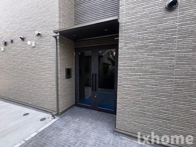 ウェルスクエア茨木駅前のエントランス|ゆとりのあるエントランスです
