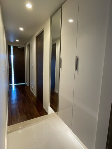 ソシオ入船の玄関