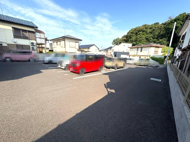 Binarioの駐車場|車をお持ちの方に嬉しい駐車場付きの物件です