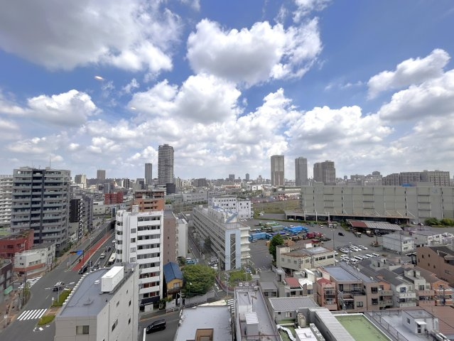 レジデンシャルステートタワー南千住の展望|思わず深呼吸したくなる大きな空、色彩豊かな景色、この街が育んだ豊かな情景、四季折々の空間を楽しみ過ごす時がゆたかになる。