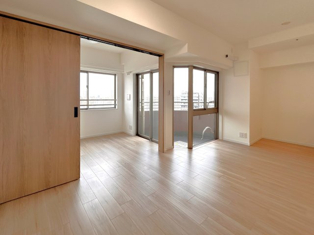 レジデンシャルステートタワー南千住の居間・リビング