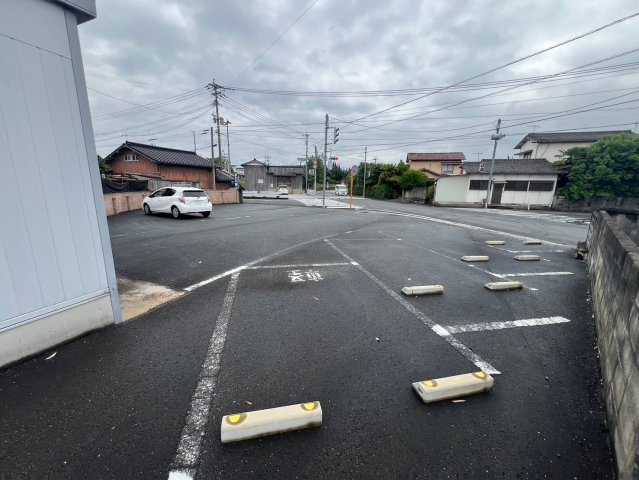 【駐車場】 | 病院跡地、デイケア跡地、駐車場