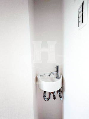 【洗面所】 | ロッソ・カンパーナ | ゆったりとスペースのある洗面所