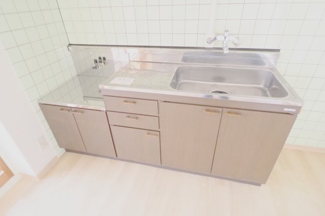 グリーンシャトー畑井のキッチン