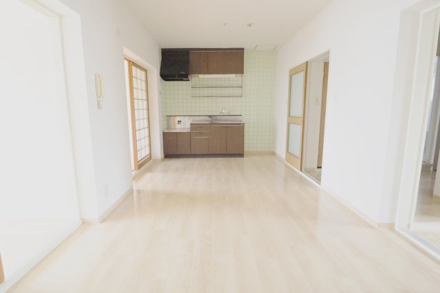 グリーンシャトー畑井の居間・リビング