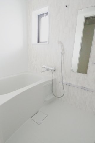 グリーンシャトー畑井の浴室