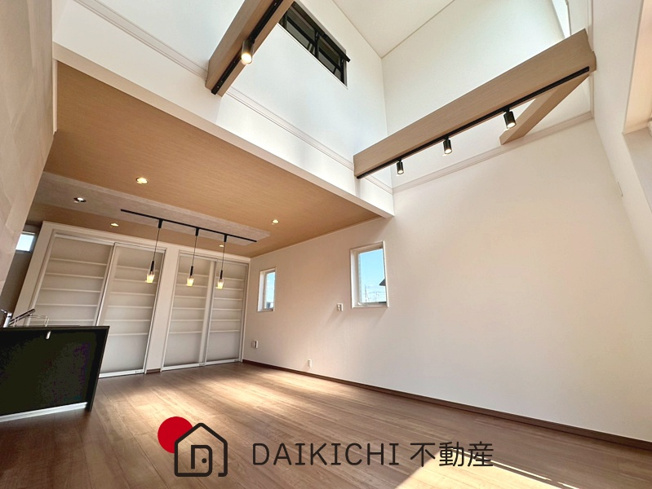 【居間・リビング】 | 東松山市松山町3丁目　新築戸建　全21区画　21号棟