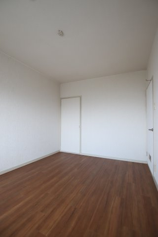 【寝室】 | アプティ3番館