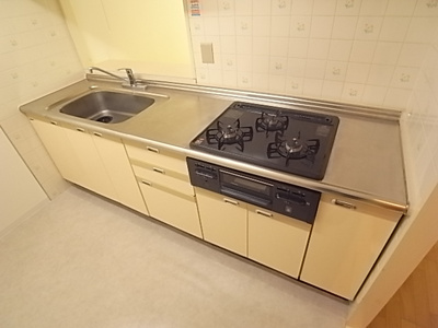 【キッチン】 | ＬＥＯ拾八番館 | お料理しやすいキッチンです