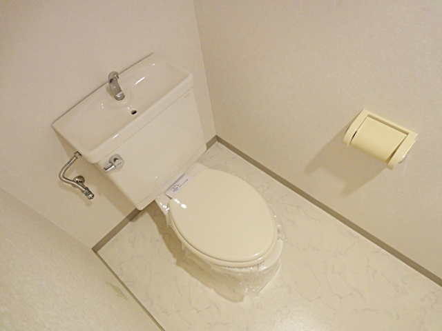 宝塚市山本西３丁目の賃貸マンションのトイレ|落ち着いたトイレです
