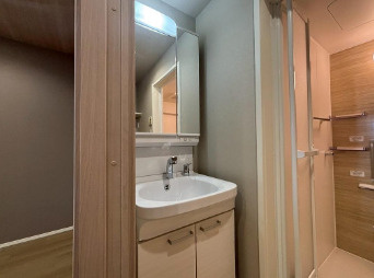 グランフォート明石城北の独立洗面台