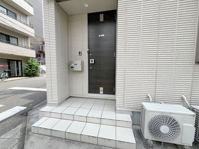 二ツ谷メゾンのエントランス