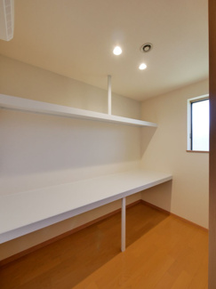 【収納】 | 甲斐市西八幡 平成29年築住友林業施工中古 土地103坪 | ウォークインクローゼット