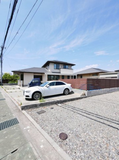 【外観】 | 甲斐市西八幡 平成29年築住友林業施工中古 土地103坪 | 住友林業施工の重厚感ある佇まい