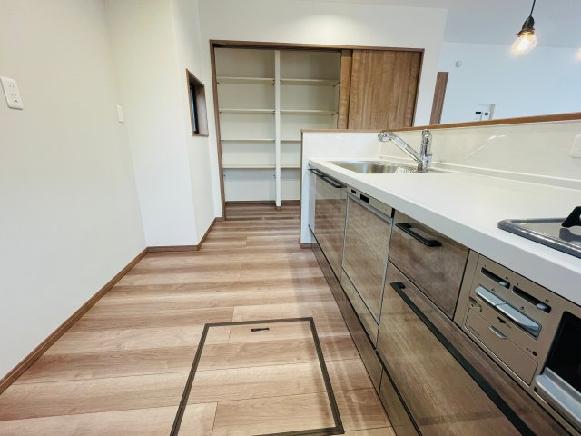 【キッチン】 | 熊谷市上之第９期　ワイウッドコート　新築戸建　全4棟　4号棟