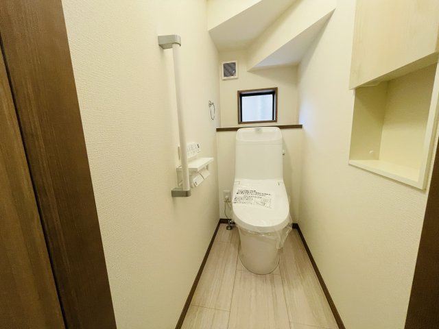 【トイレ】 | 熊谷市上之第９期　ワイウッドコート　新築戸建　全4棟　4号棟