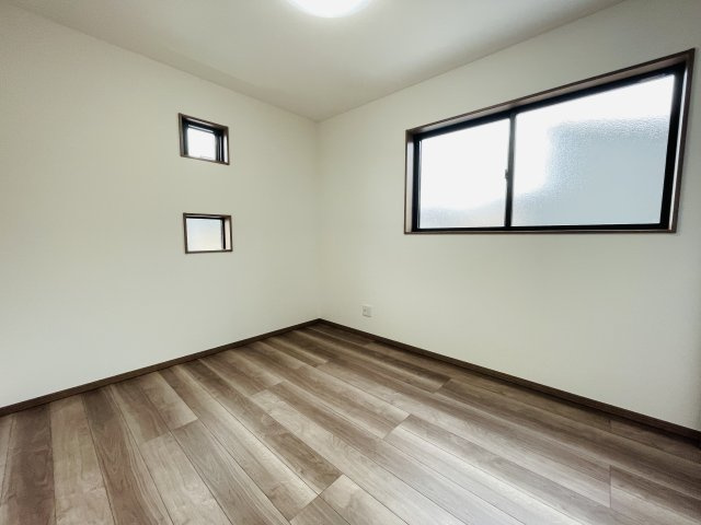 【洋室】 | 熊谷市上之第９期　ワイウッドコート　新築戸建　全4棟　4号棟
