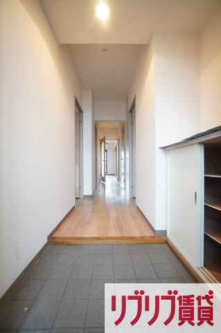 ラフィネ小倉の玄関