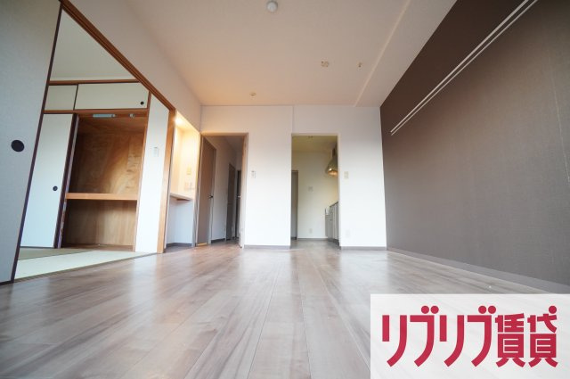 ラフィネ小倉の居間・リビング