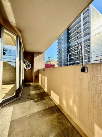 アンビエント鴻池新田のバルコニー|南向きバルコニーで陽当り良好！
洗濯物もしっかり干せます！