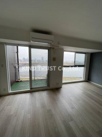 リバープレイス梅田北の居間・リビング|リビングです