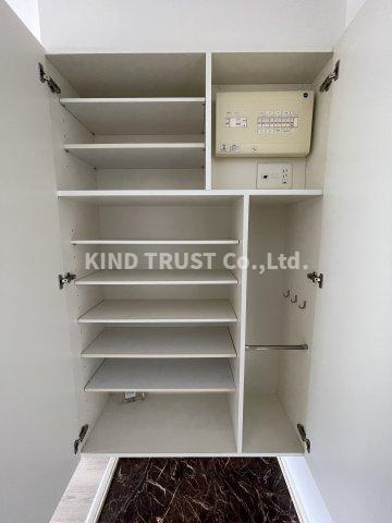 リバープレイス梅田北の収納|たっぷりとした収納スペースです