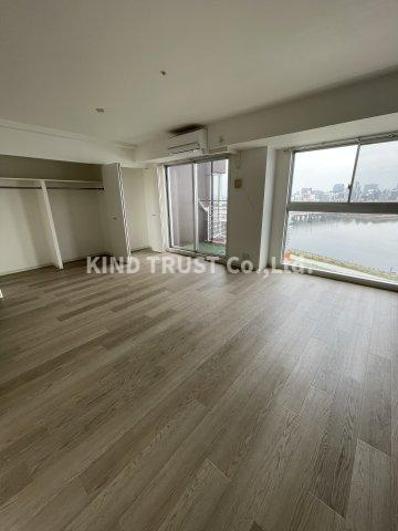 リバープレイス梅田北の居間・リビング|使いやすいリビングです