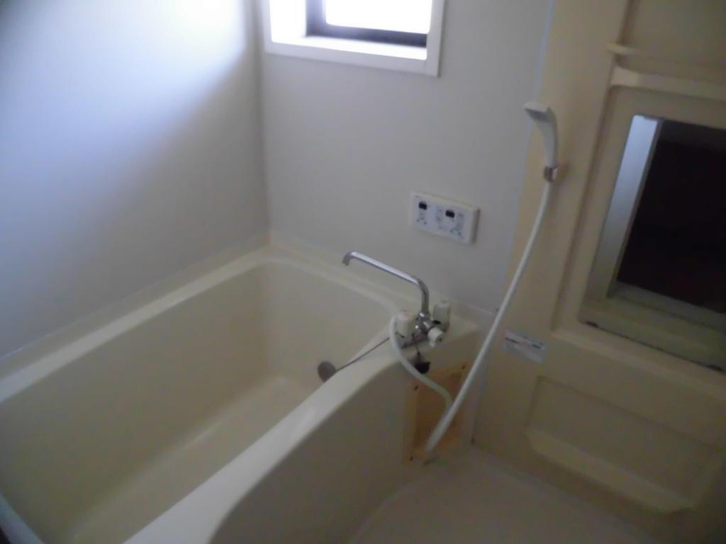 パークインガーデンBの浴室